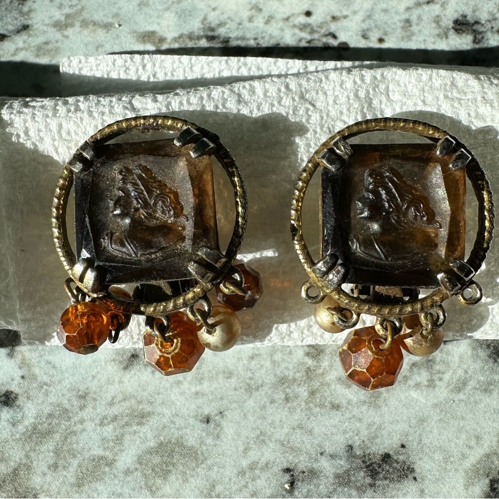 Vintage clip earrings